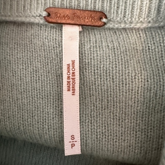 Free People Lost In Forest Mock Neck Ballon Sleeve Cropped Sweater Light Green S - Picture 12 of 13